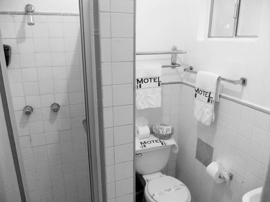 Hotel Diaz Tijuana Quarto foto